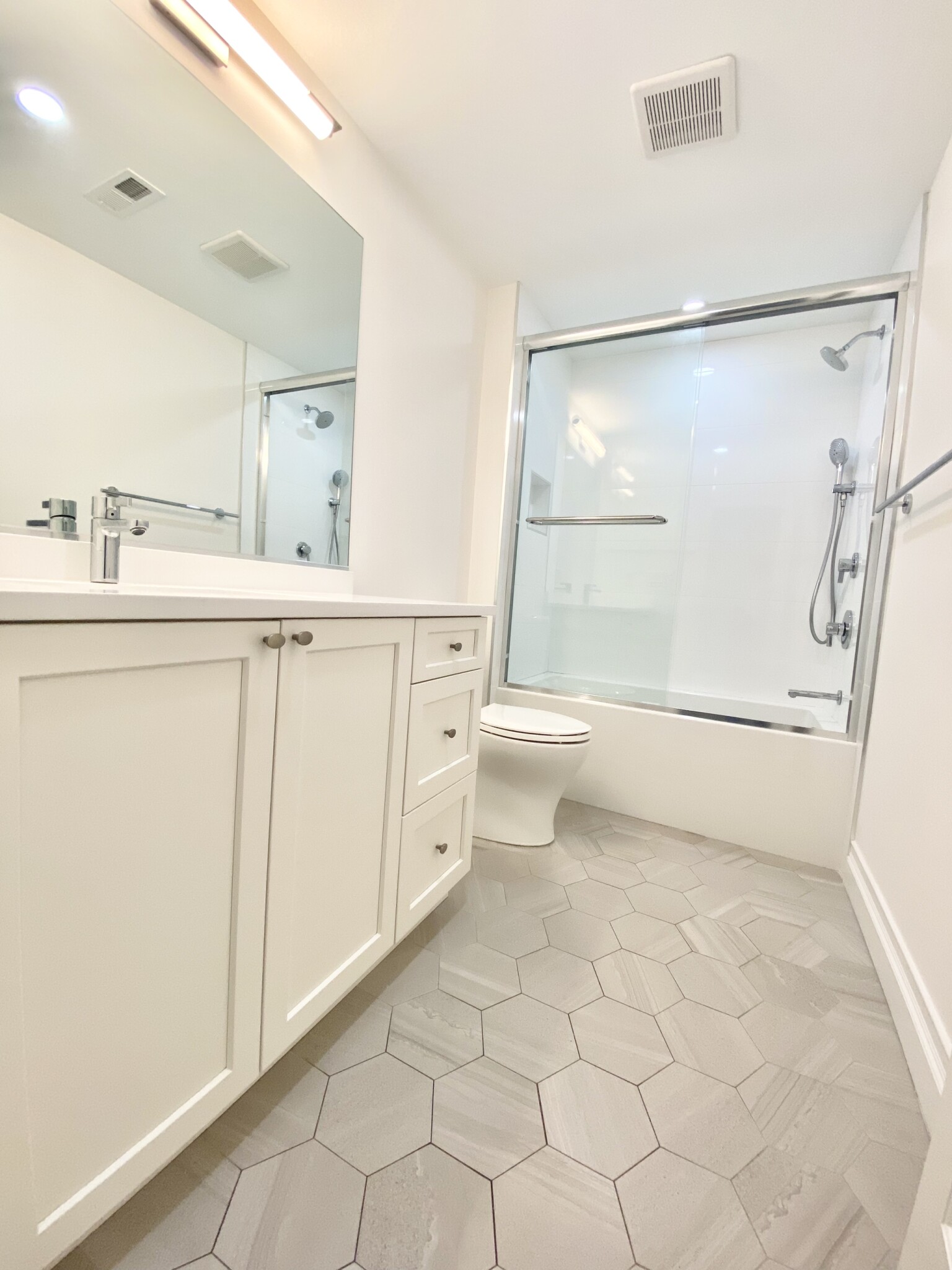 14 Mount Hood Rd, Brighton