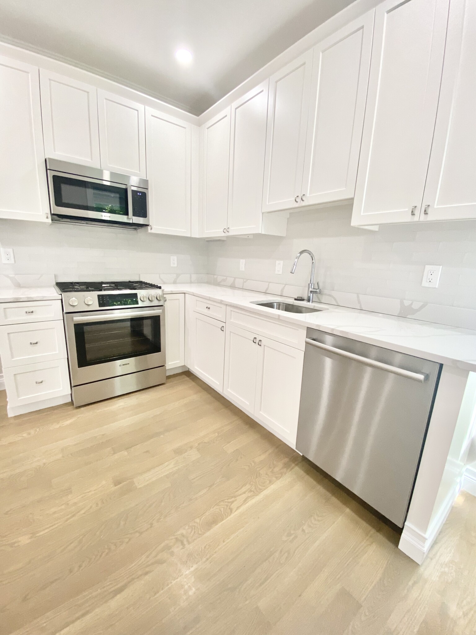 14 Mount Hood Rd, Brighton