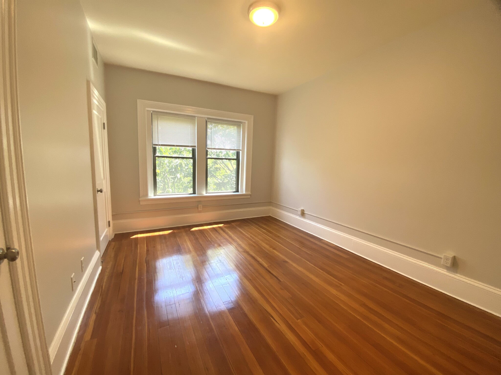 1463 Beacon St, Coolidge Corner