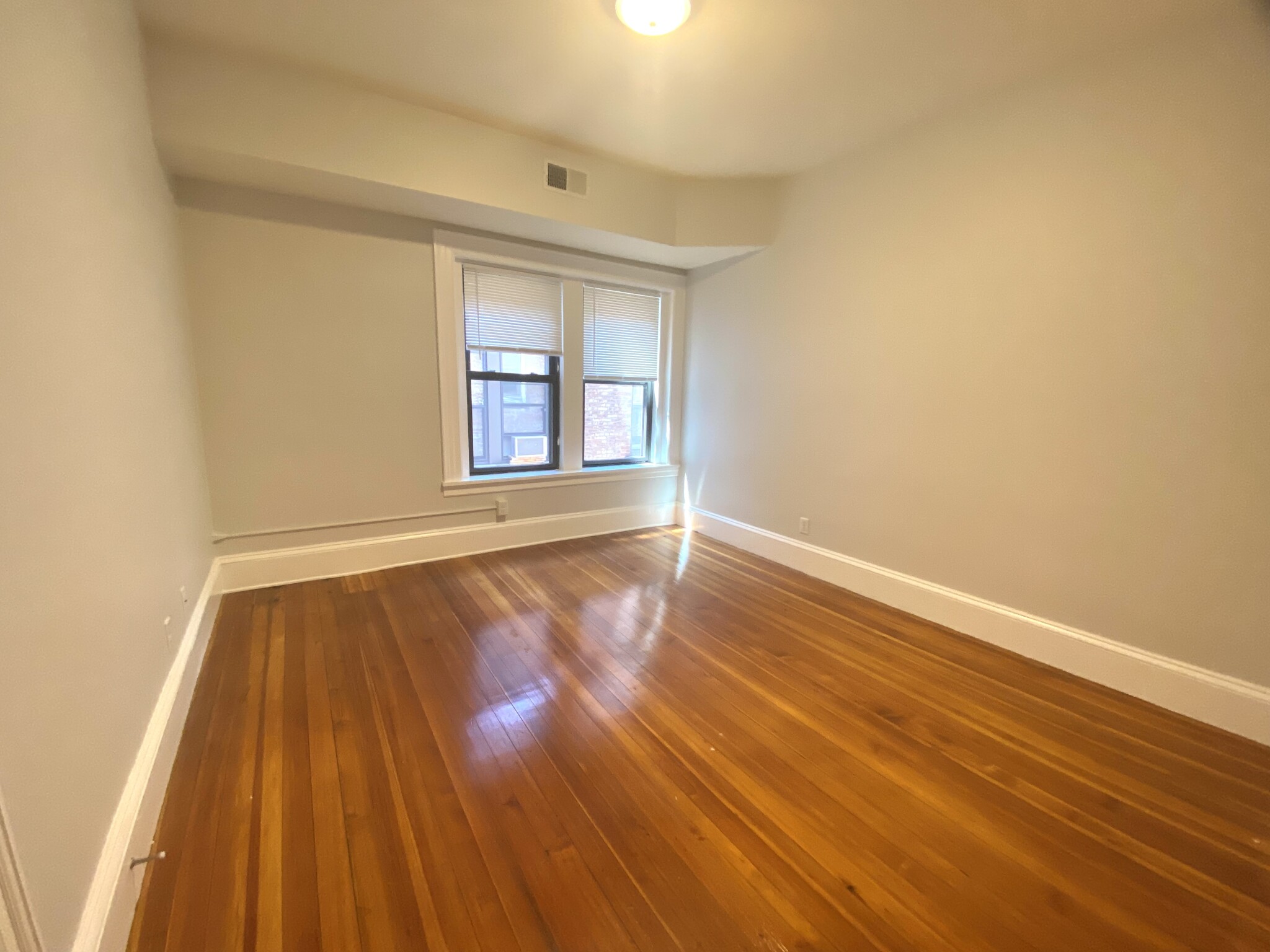 1463 Beacon St, Coolidge Corner