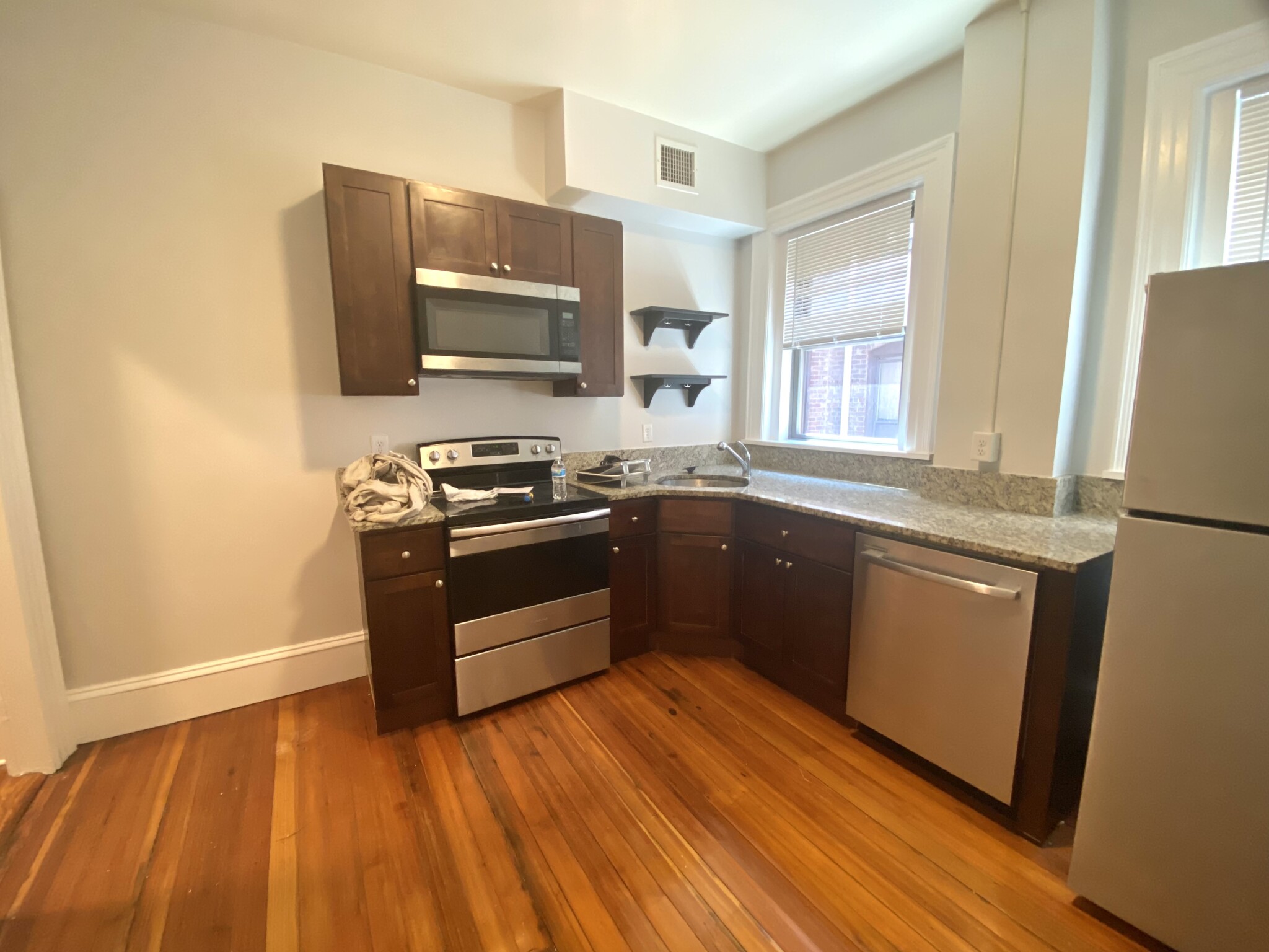 1463 Beacon St, Coolidge Corner