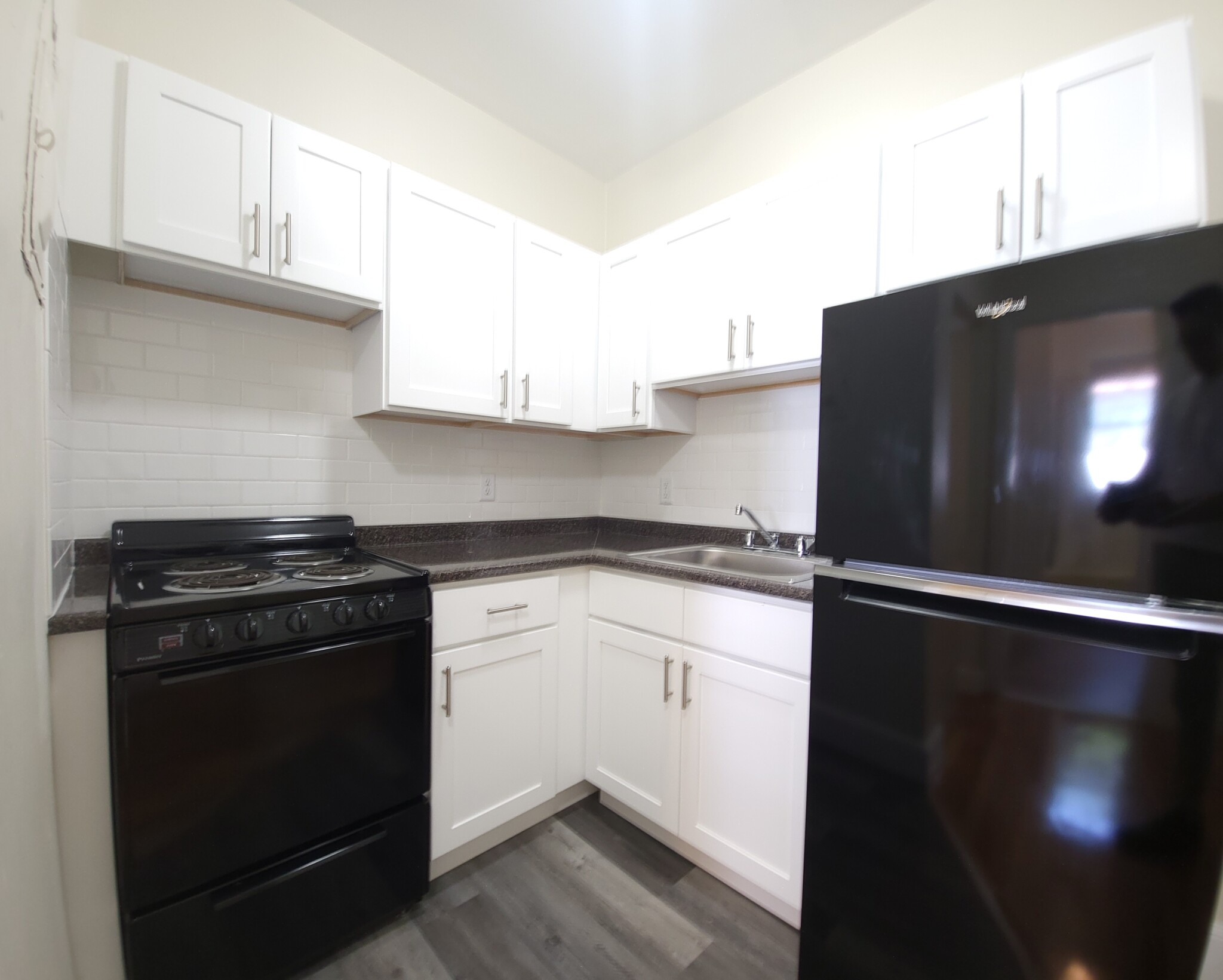 33 Lancaster Ter, Washington Square