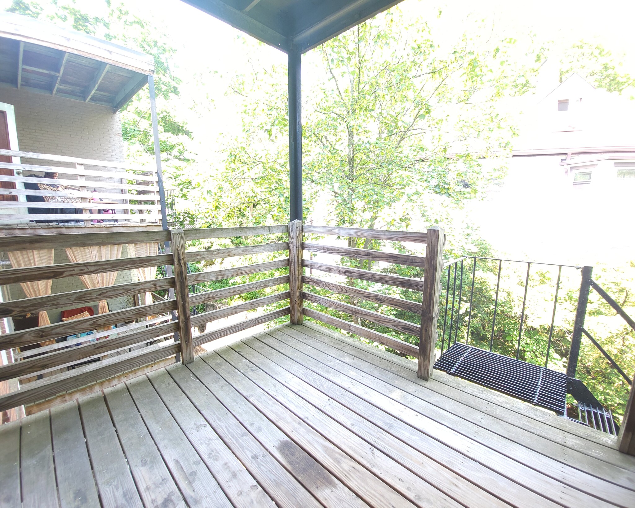 33 Lancaster Ter, Washington Square