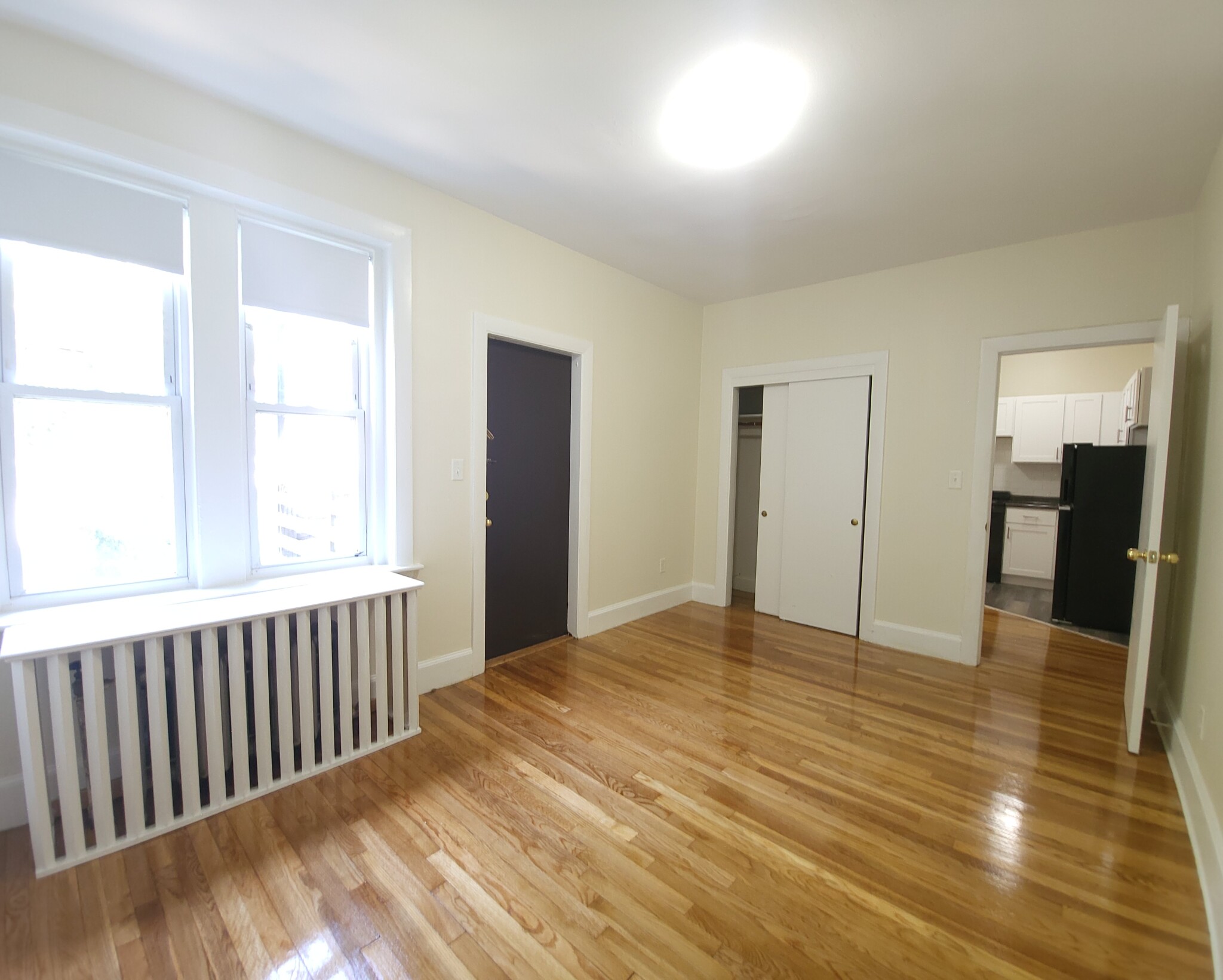 33 Lancaster Ter, Washington Square