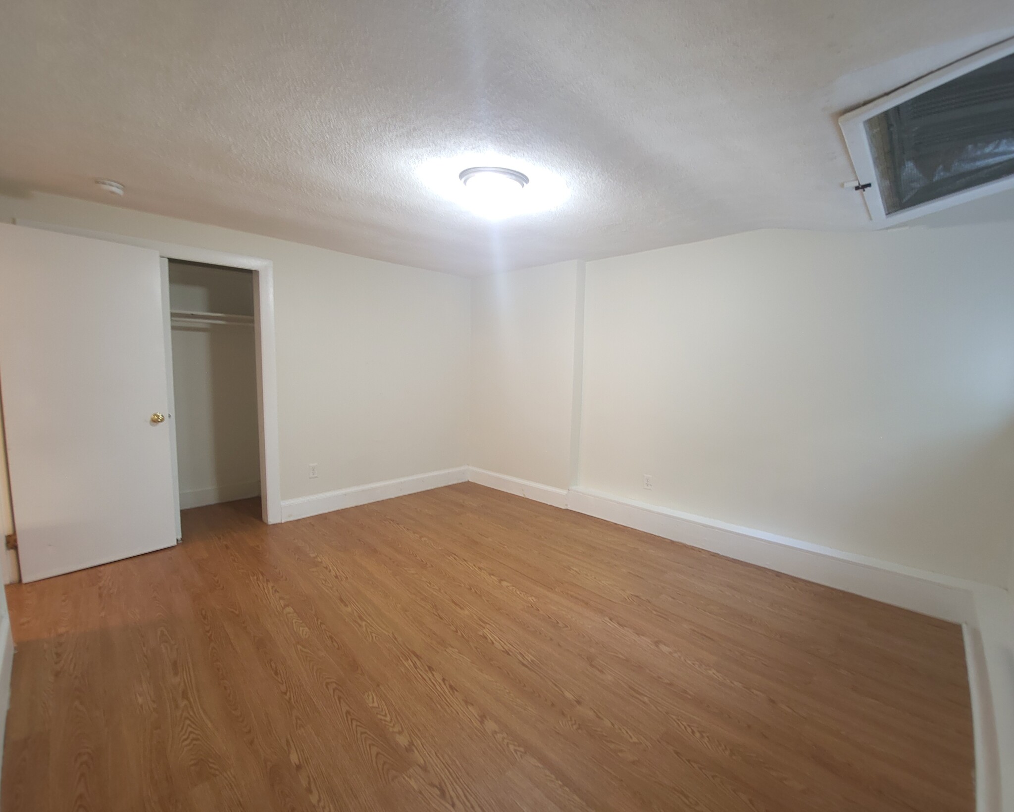 33 Lancaster Ter, Washington Square