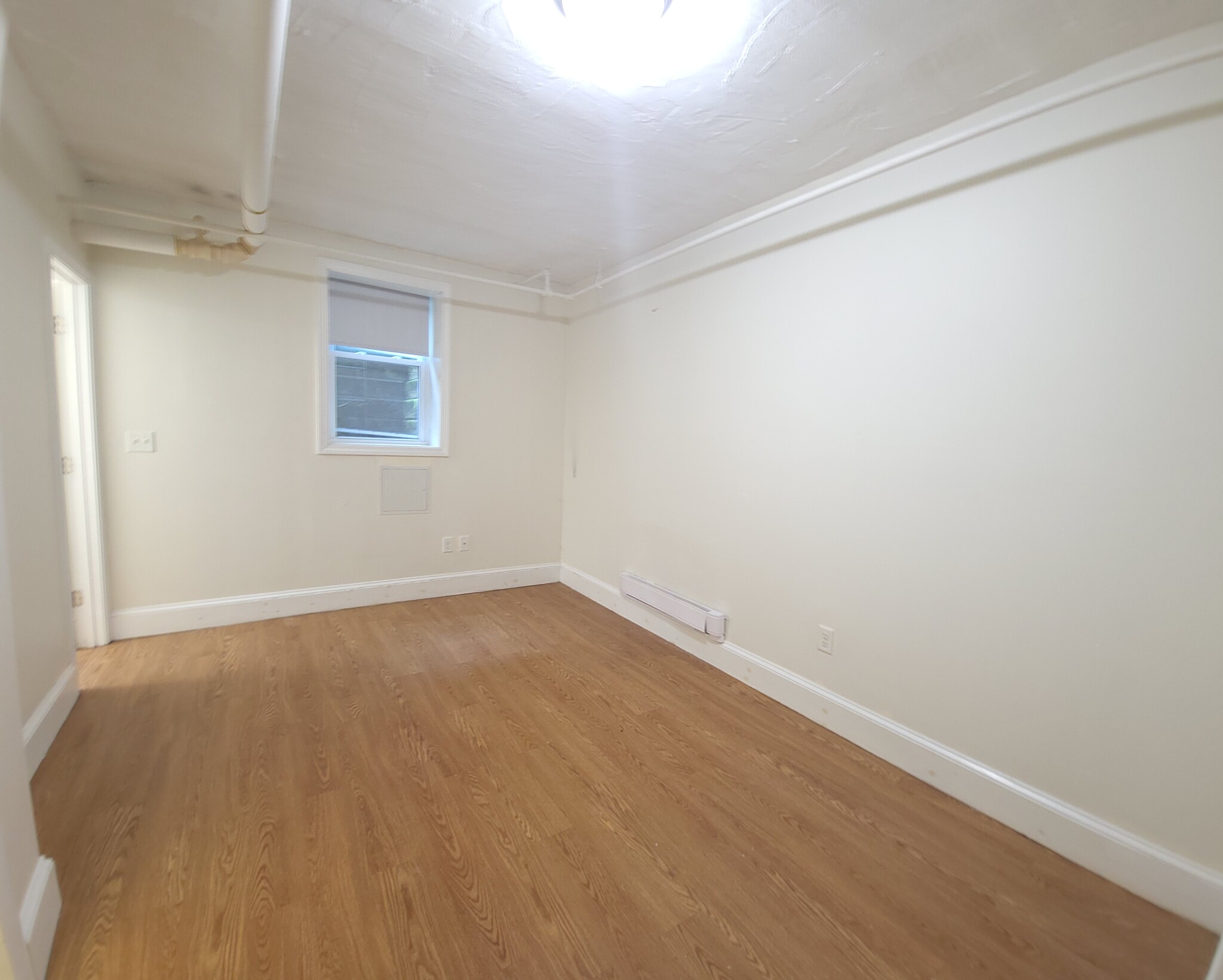 33 Lancaster Ter, Washington Square