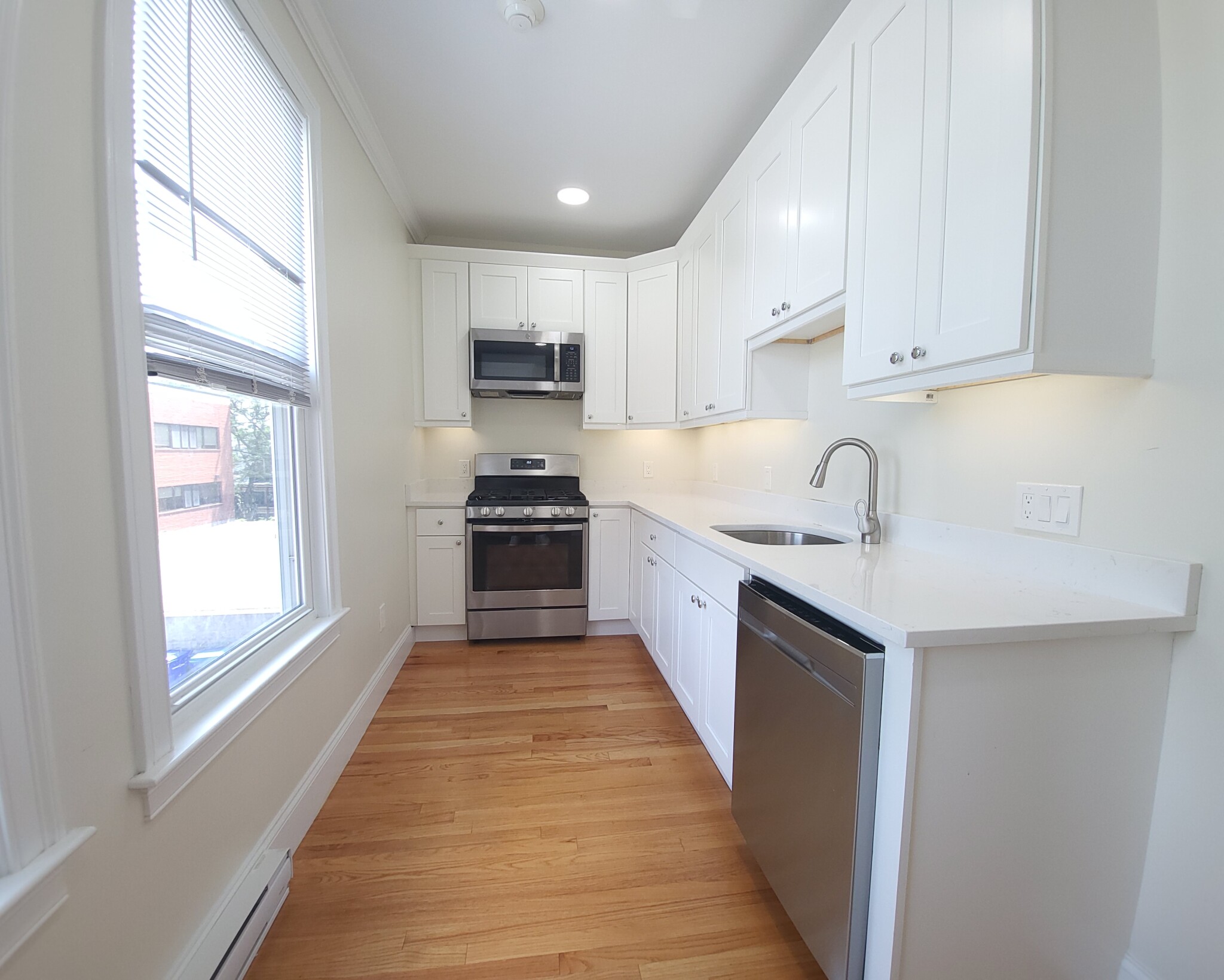 12 Harris St, Coolidge Corner