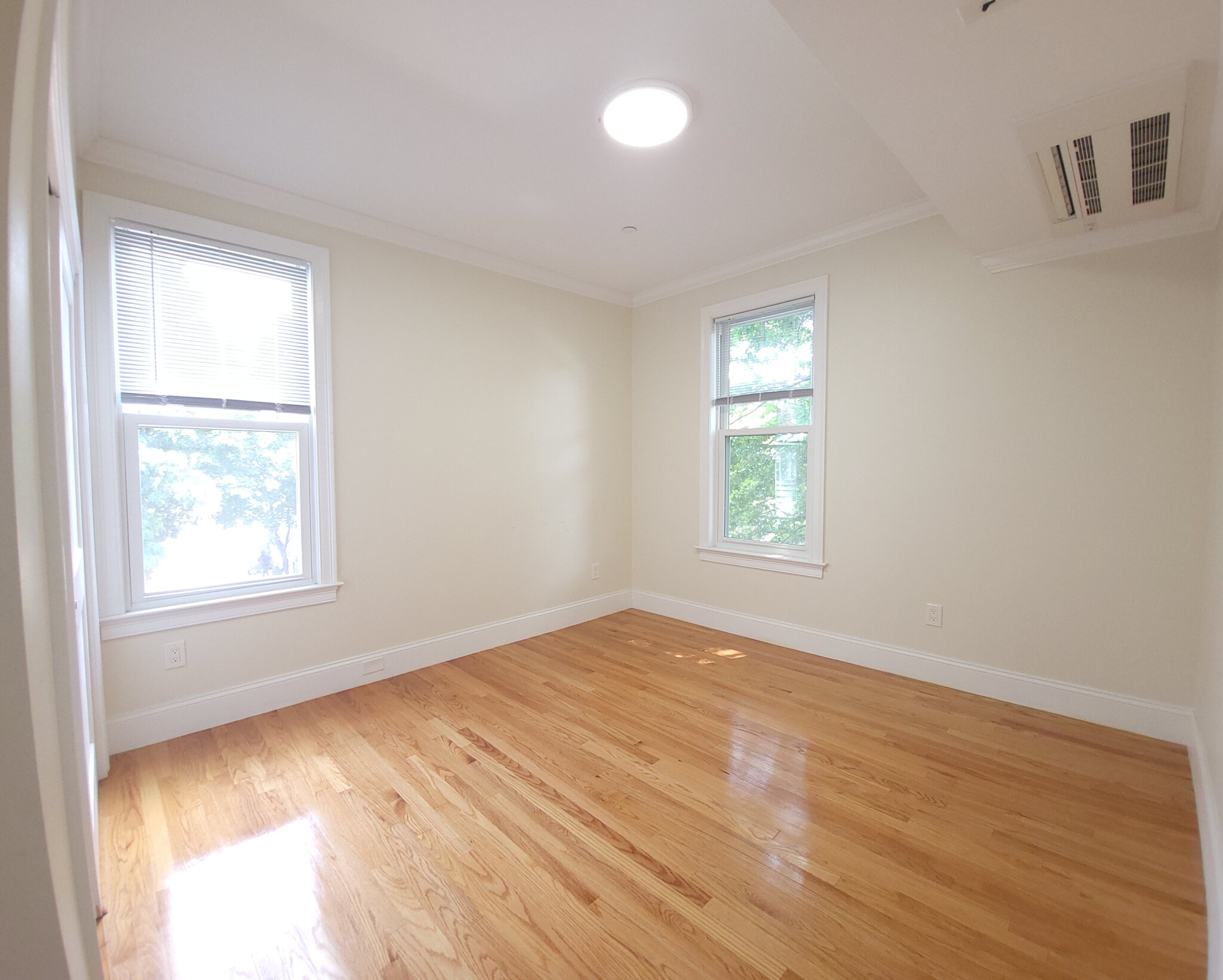 12 Harris St, Coolidge Corner