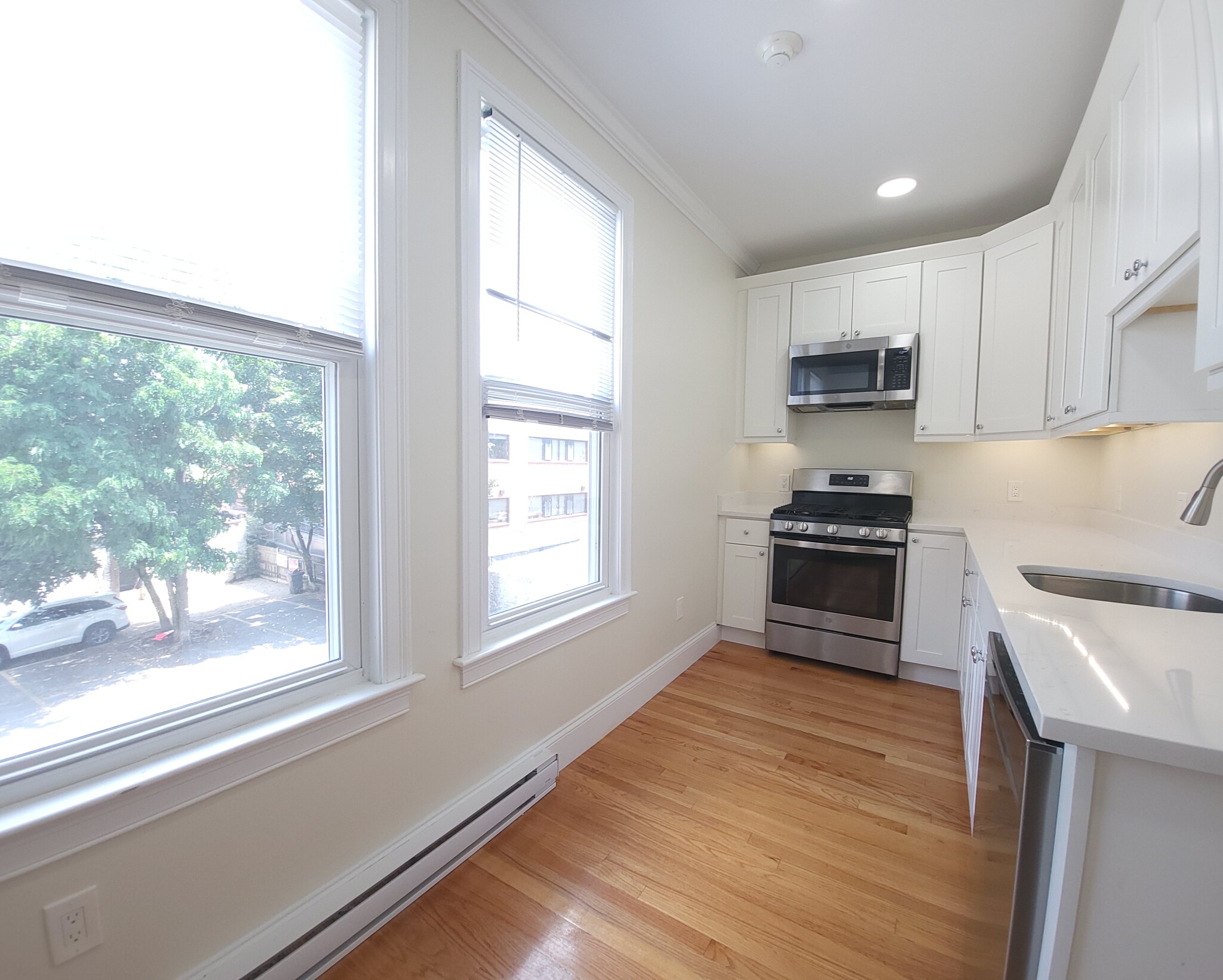 12 Harris St, Coolidge Corner