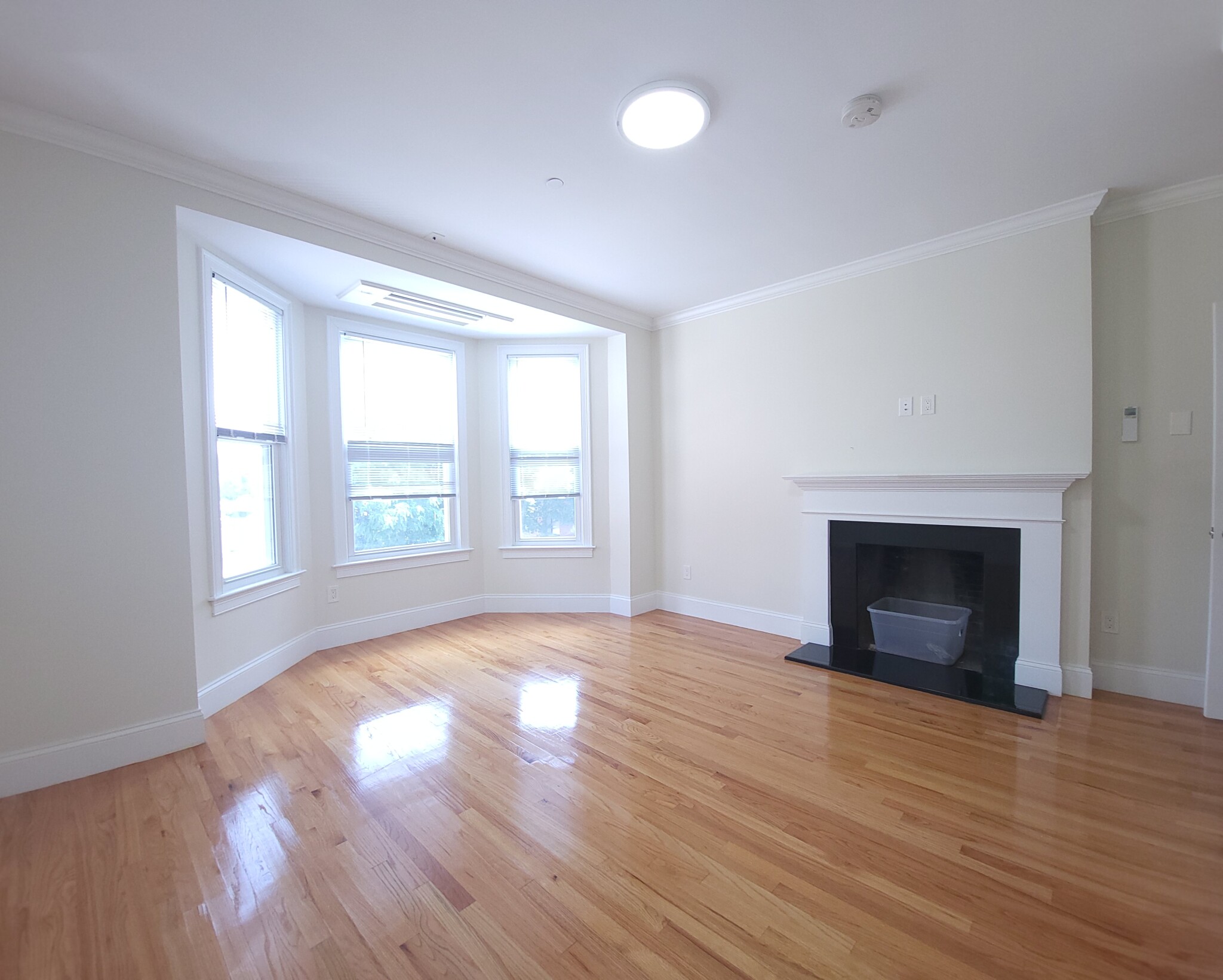 12 Harris St, Coolidge Corner