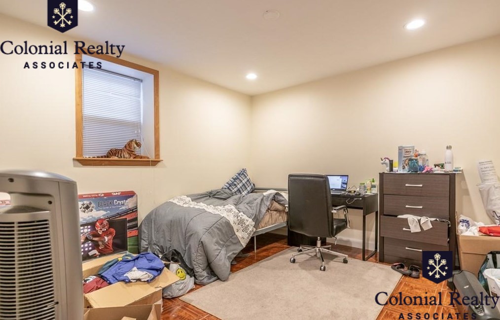 73 Thatcher St, North Brookline