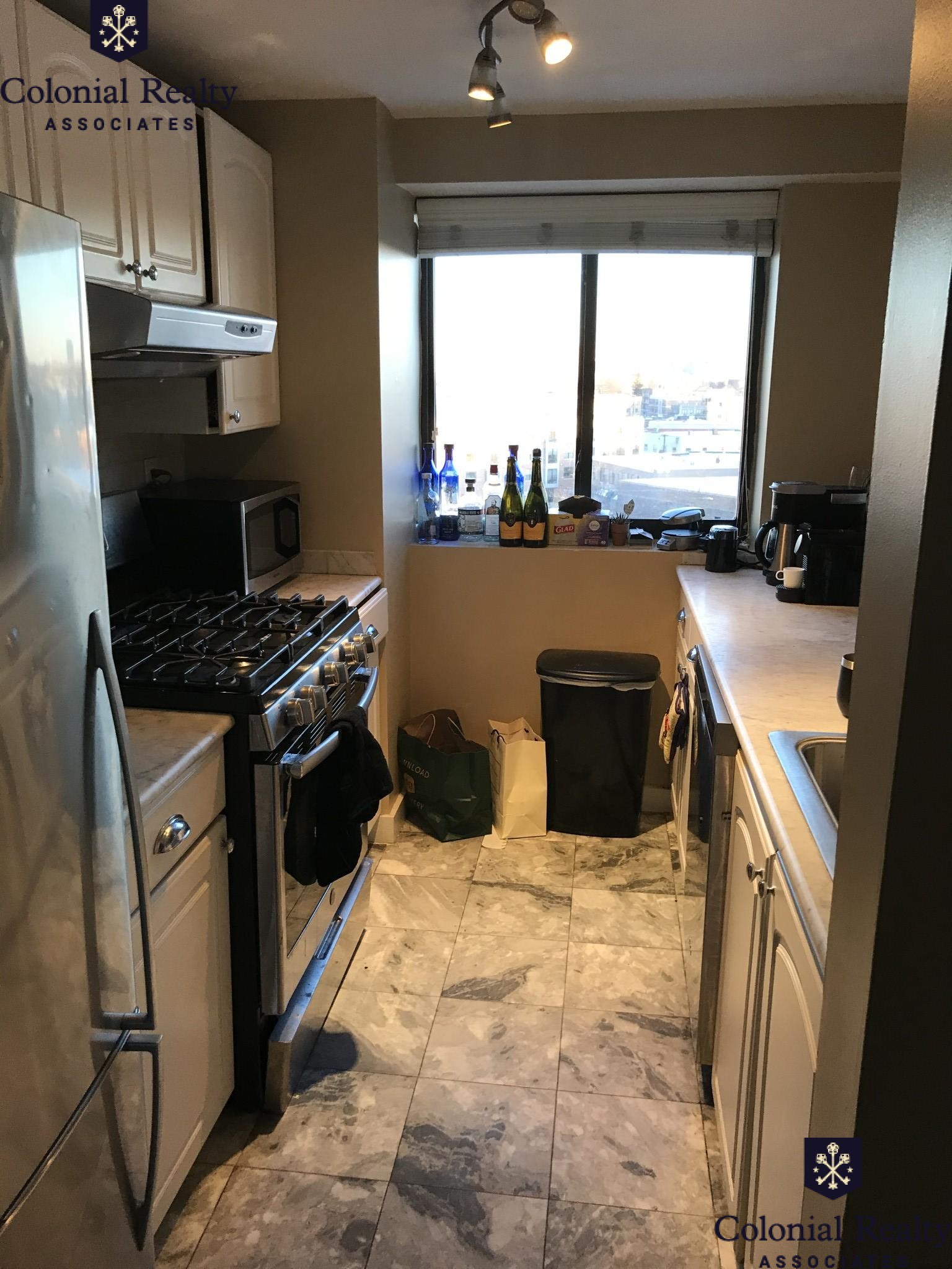 https://ygl-photos.s3.us-west-004.backblazeb2.com/10725W5e294e02422cb.jpg