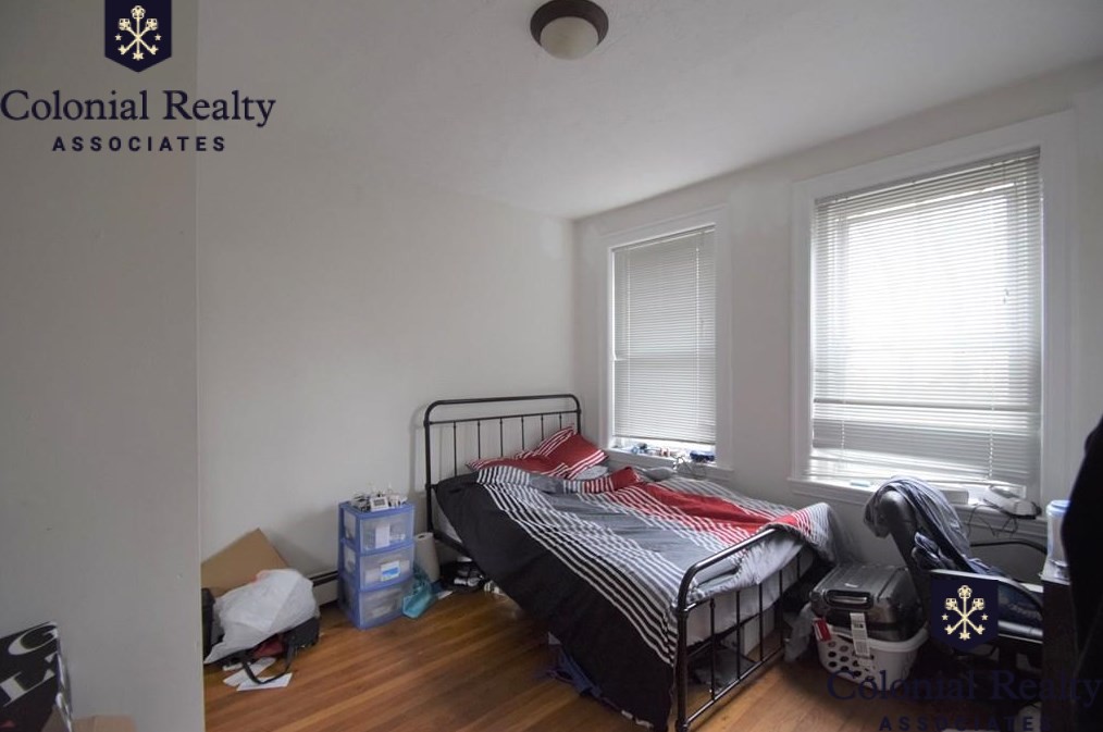 73 Thatcher St, Coolidge Corner