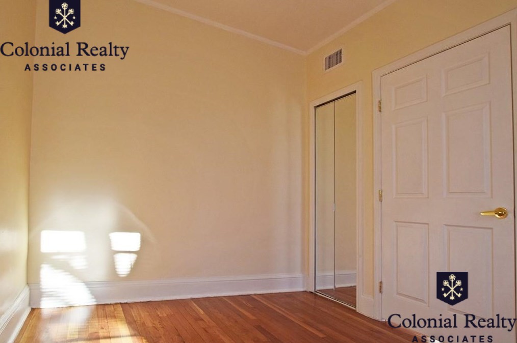 73 Thatcher St, Coolidge Corner