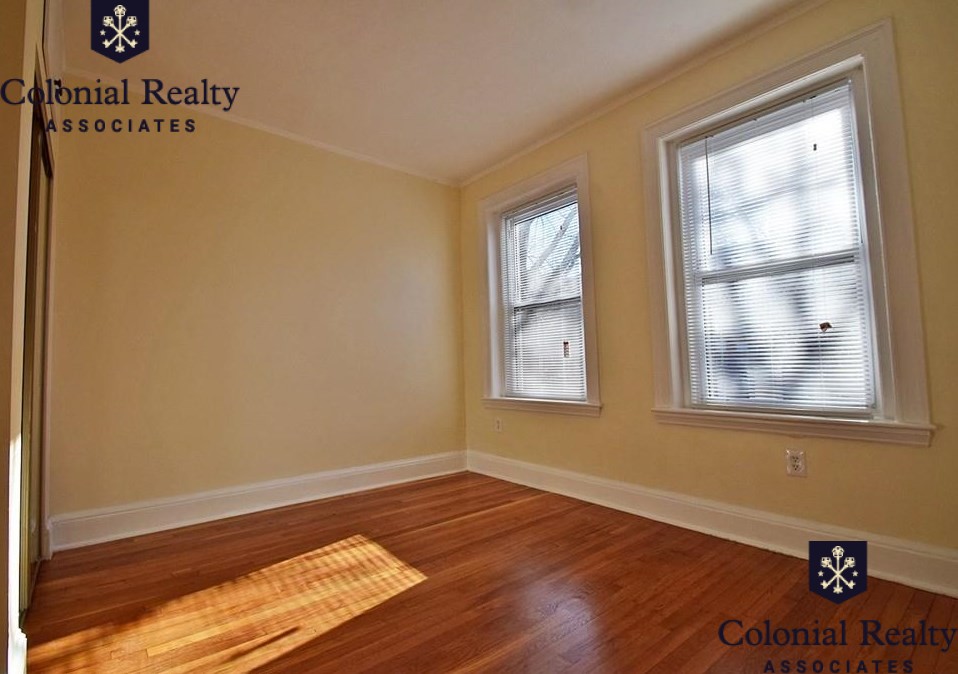 73 Thatcher St, Coolidge Corner