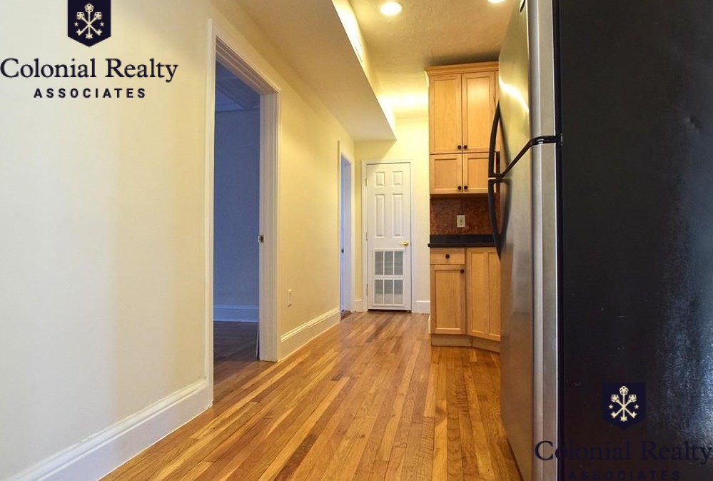 73 Thatcher St, Coolidge Corner