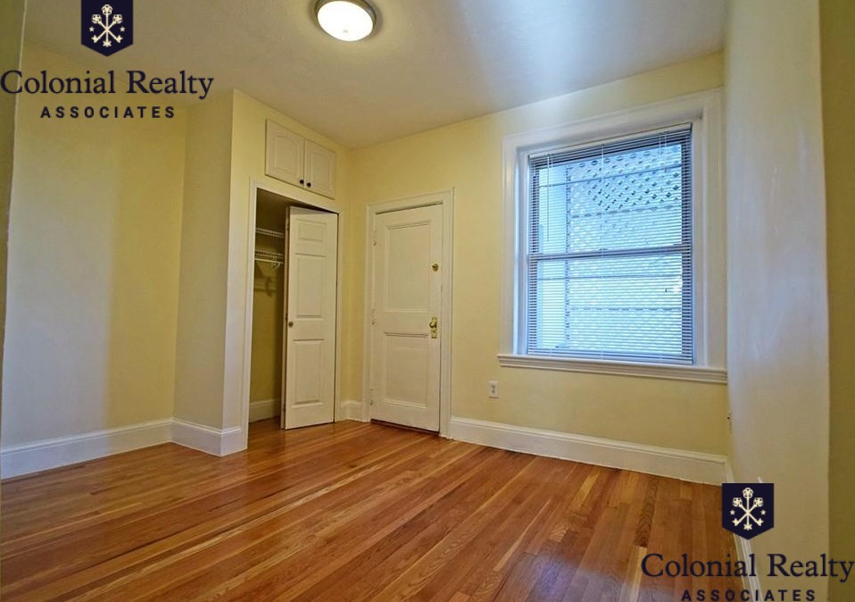 73 Thatcher St, Coolidge Corner