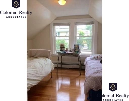 1186 Chestnut St, Newton