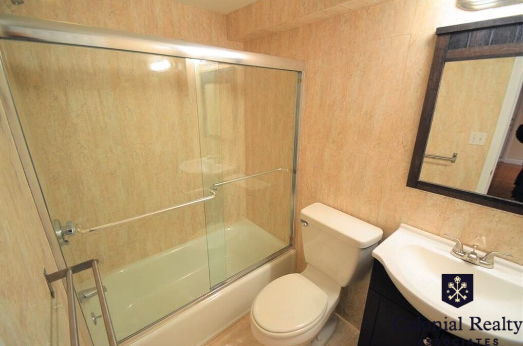 73 Thatcher St, Coolidge Corner