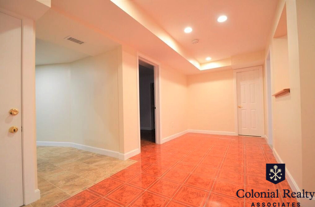 73 Thatcher St, Coolidge Corner