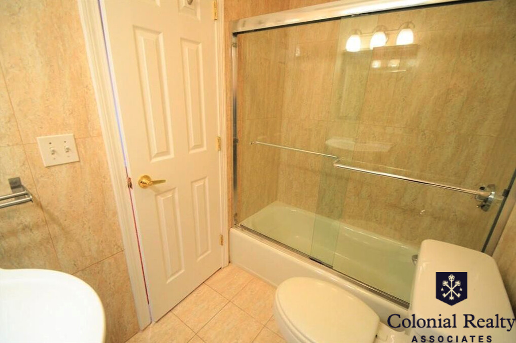 73 Thatcher St, Coolidge Corner