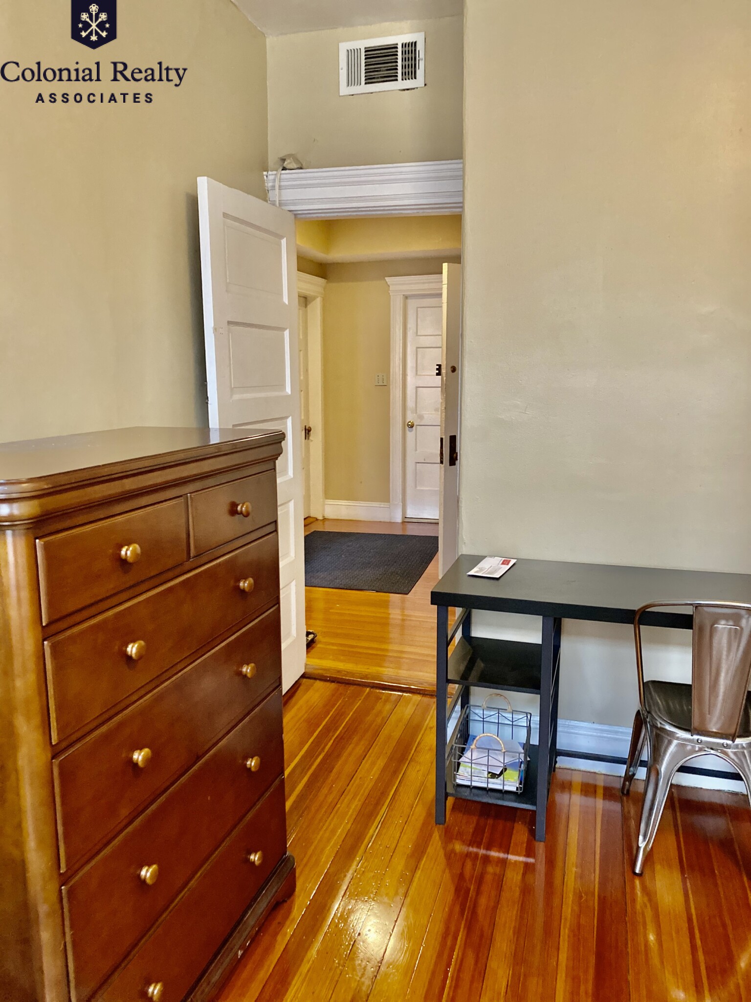 10 Strathmore Rd, Washington Square