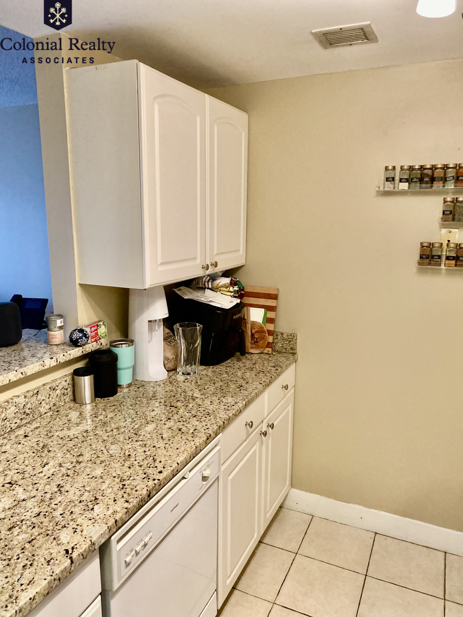 15 North Beacon St, Allston