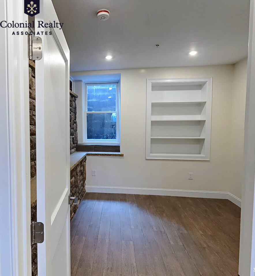 1616 Beacon St, Corey Hill