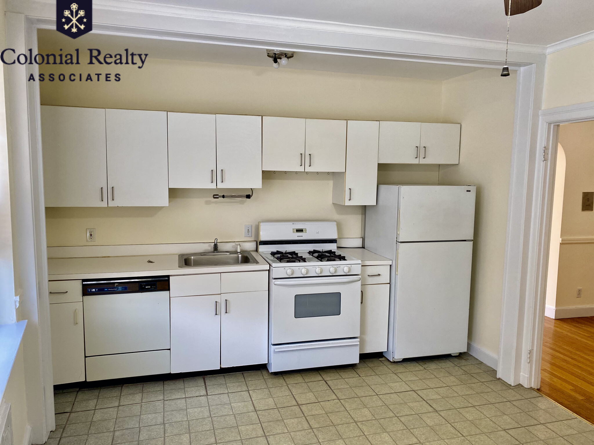 24 Fairbanks St, Coolidge Corner