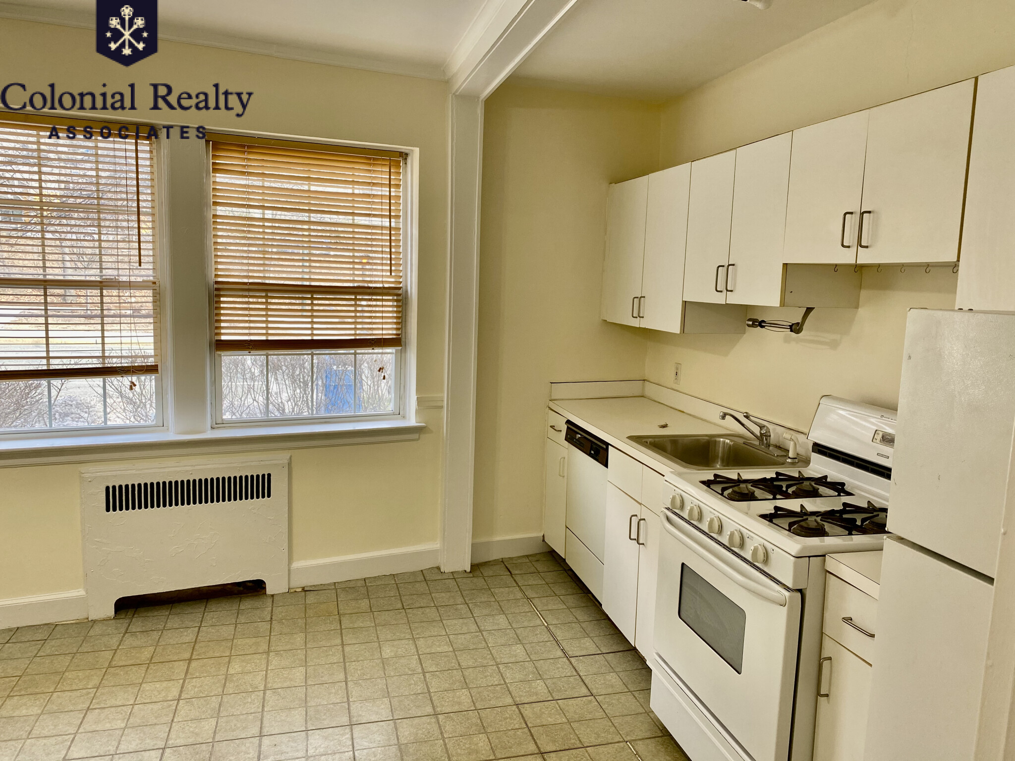 24 Fairbanks St, Coolidge Corner