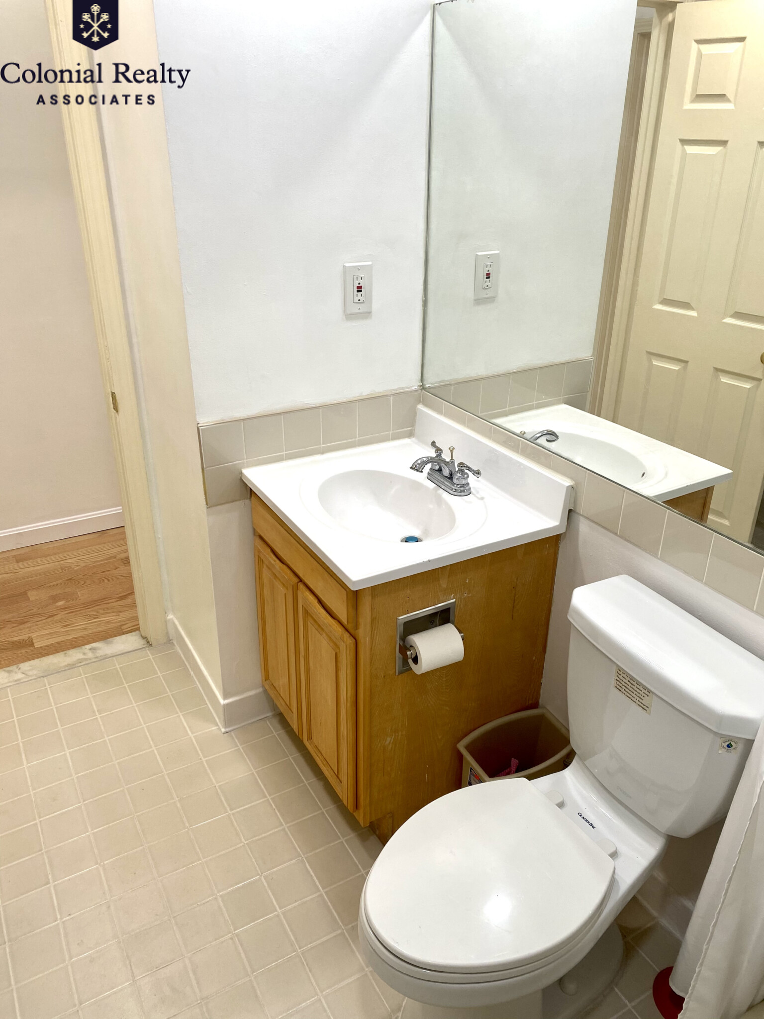 74 Tyler St, Chinatown