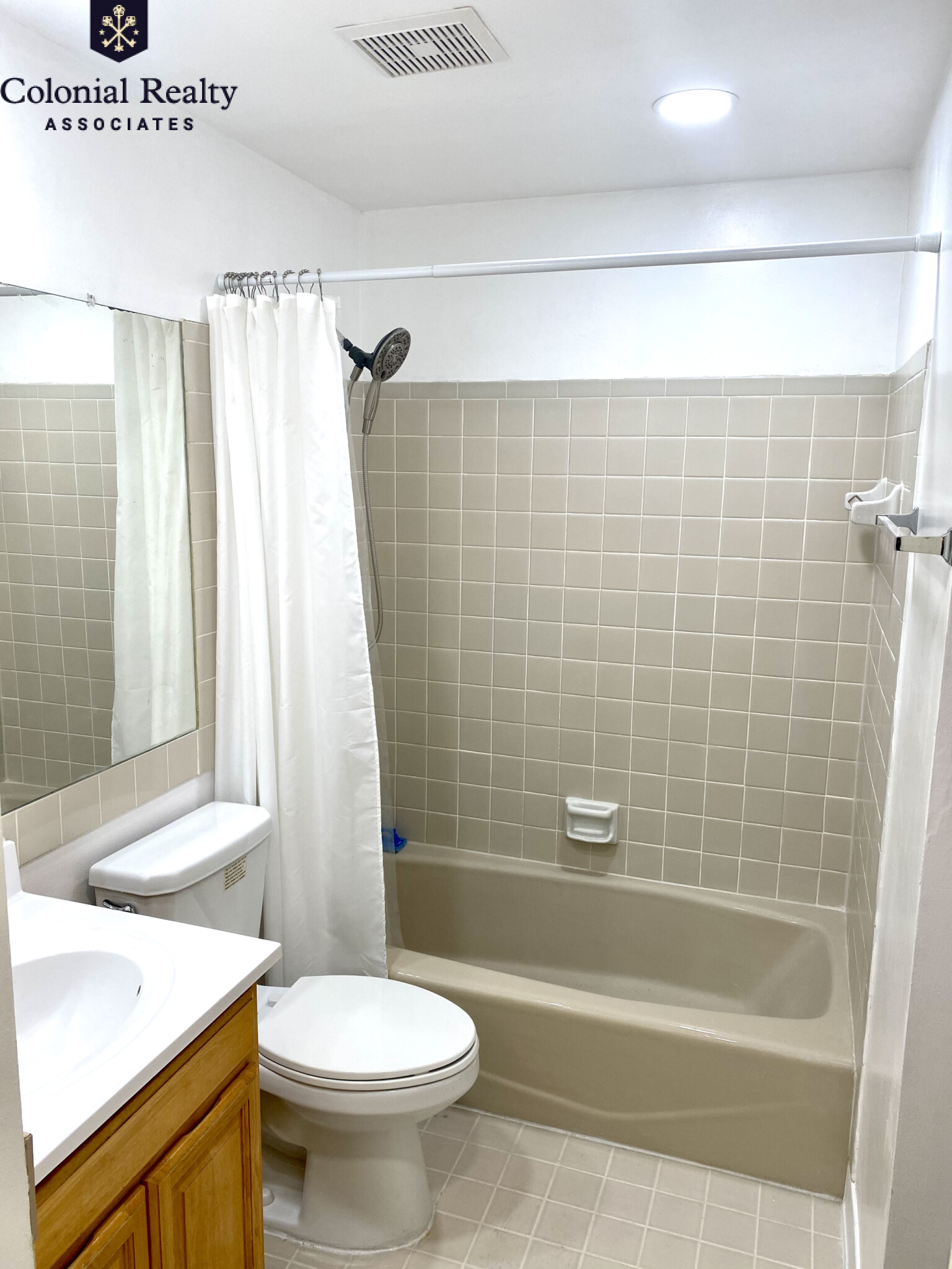 74 Tyler St, Chinatown