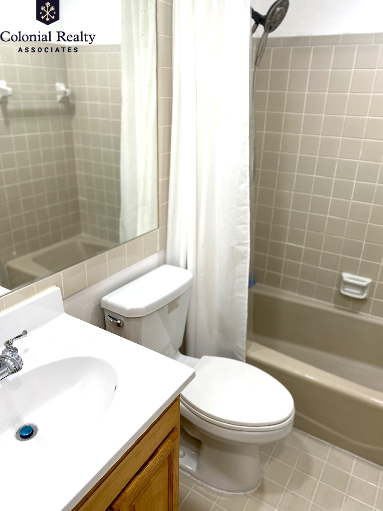 74 Tyler St, Chinatown