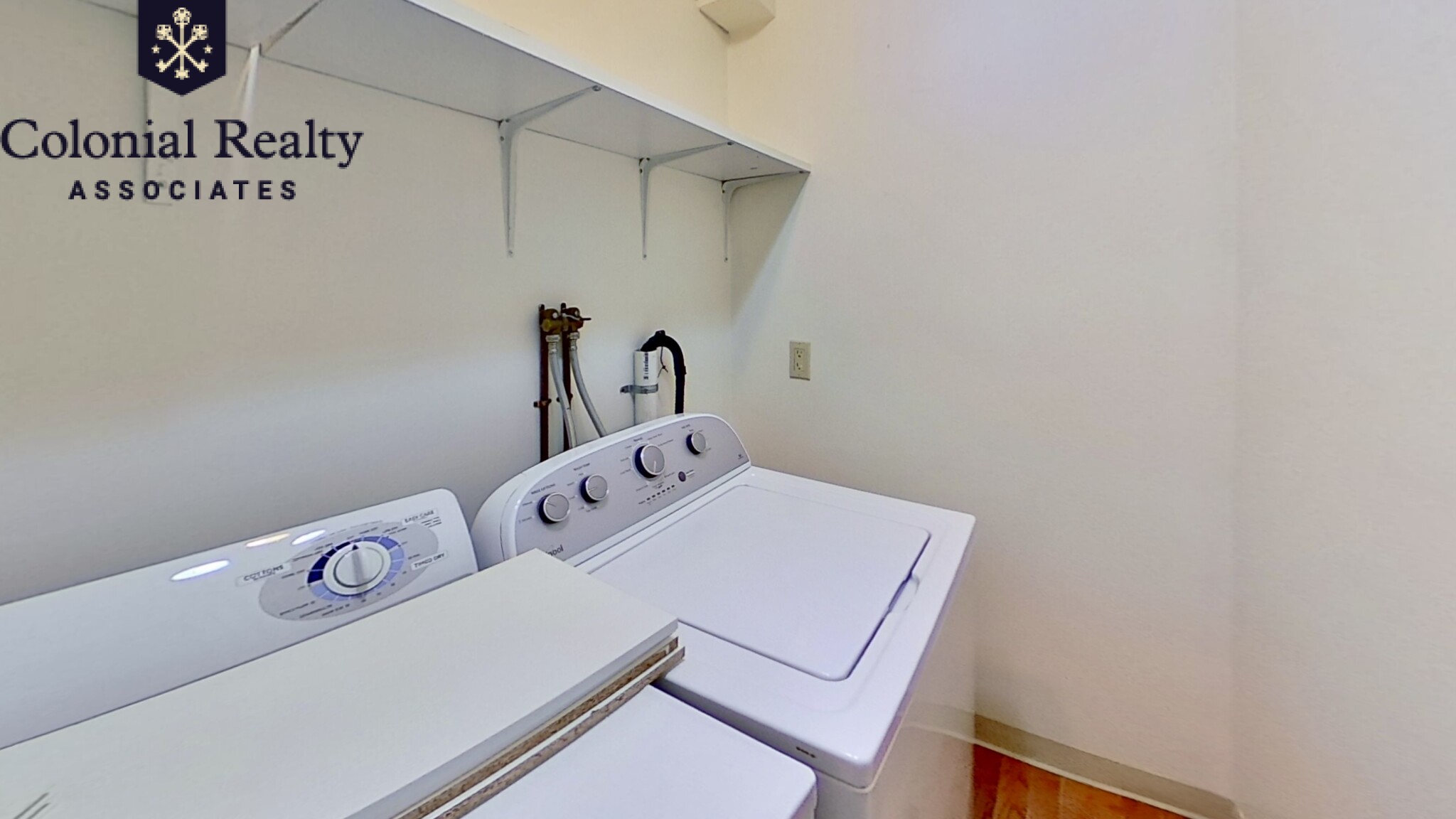 8 Hearn St, Watertown