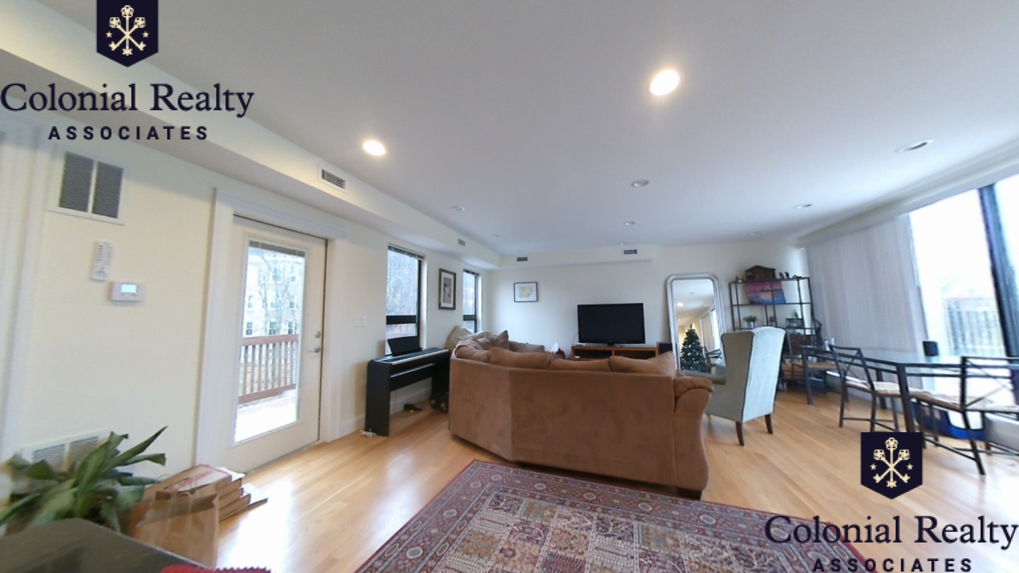 1616 Beacon St, Washington Square