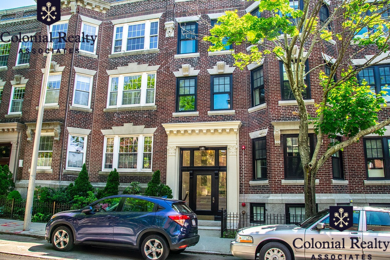 11 Alton Pl, Coolidge Corner