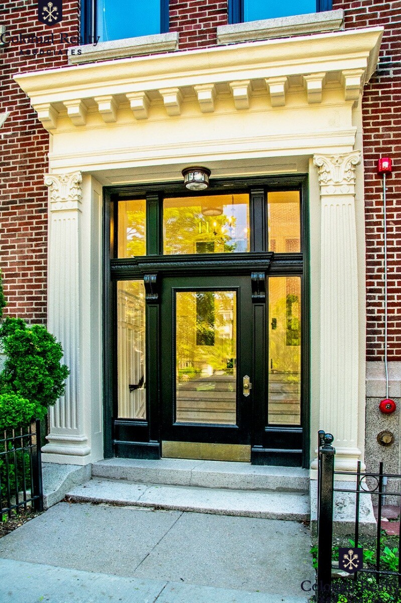 11 Alton Pl, Coolidge Corner