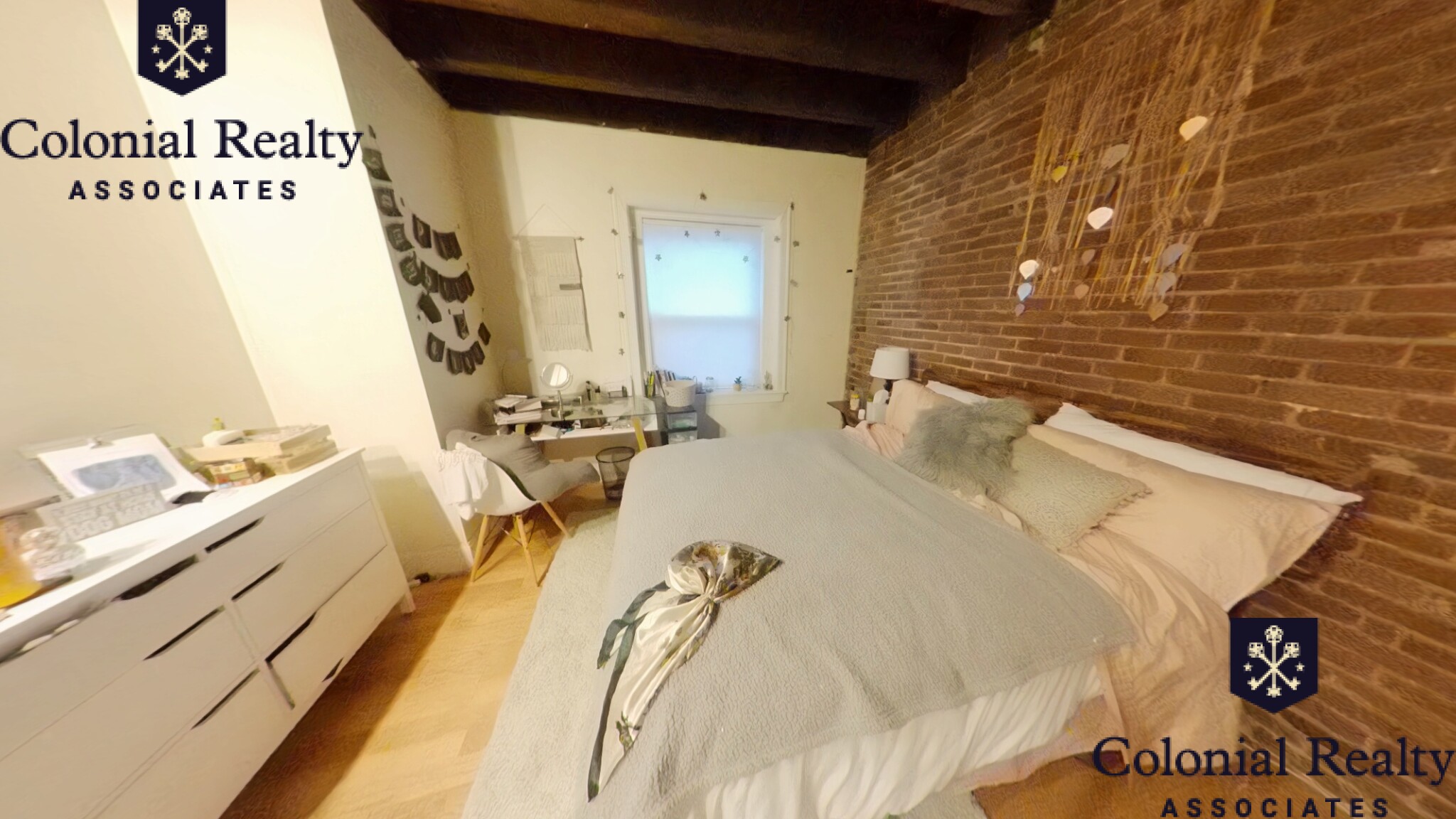 25 Saint Marys Ct, Longwood