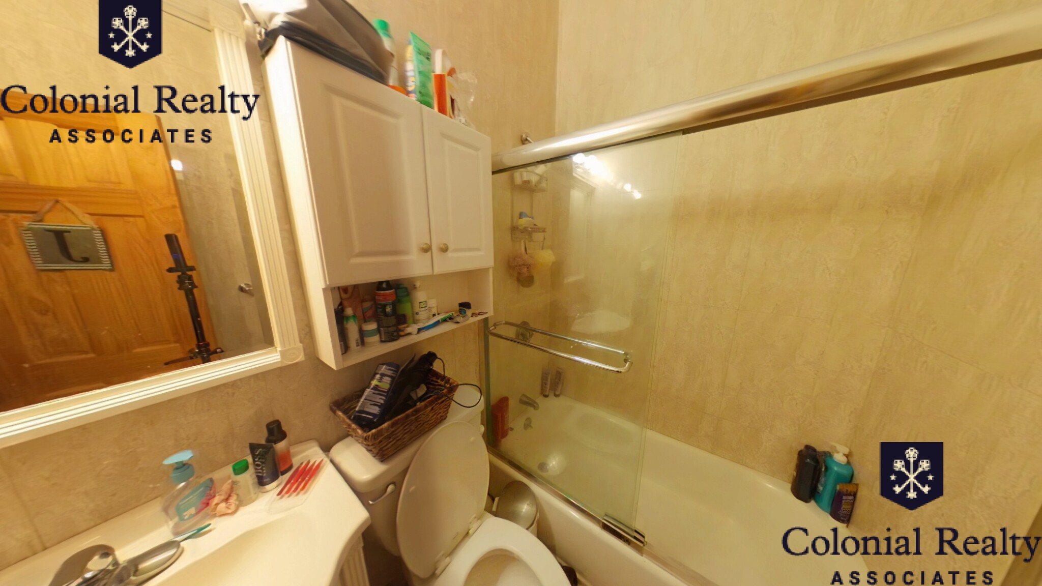 25 Saint Marys Ct, Longwood