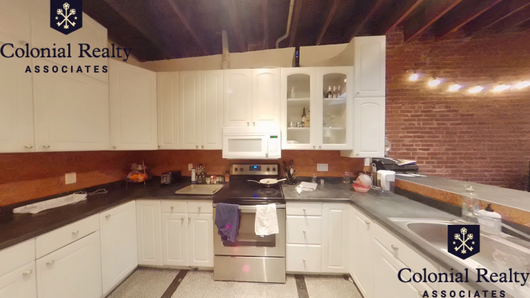 25 Saint Marys Ct, Longwood