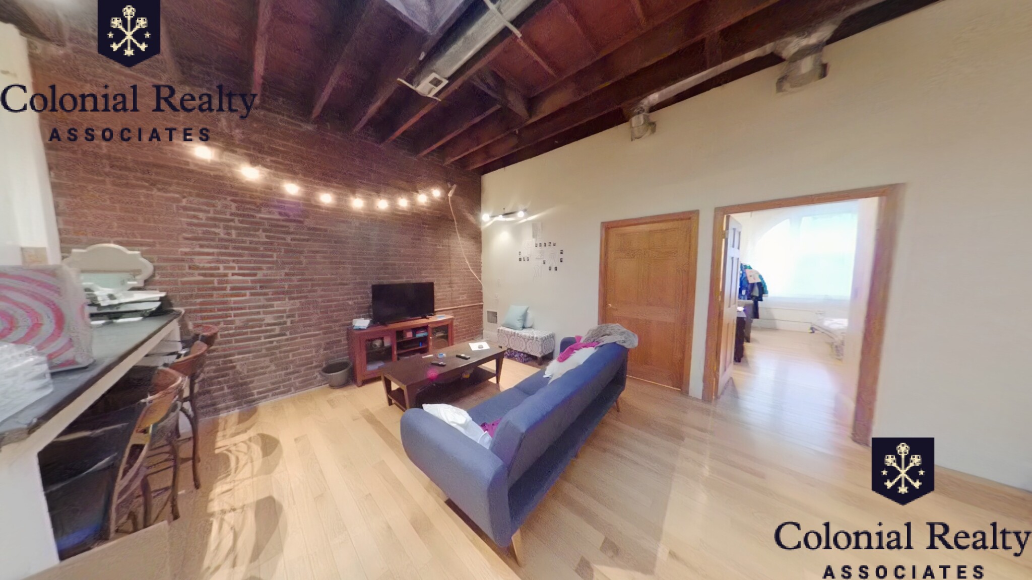 25 Saint Marys Ct, Longwood