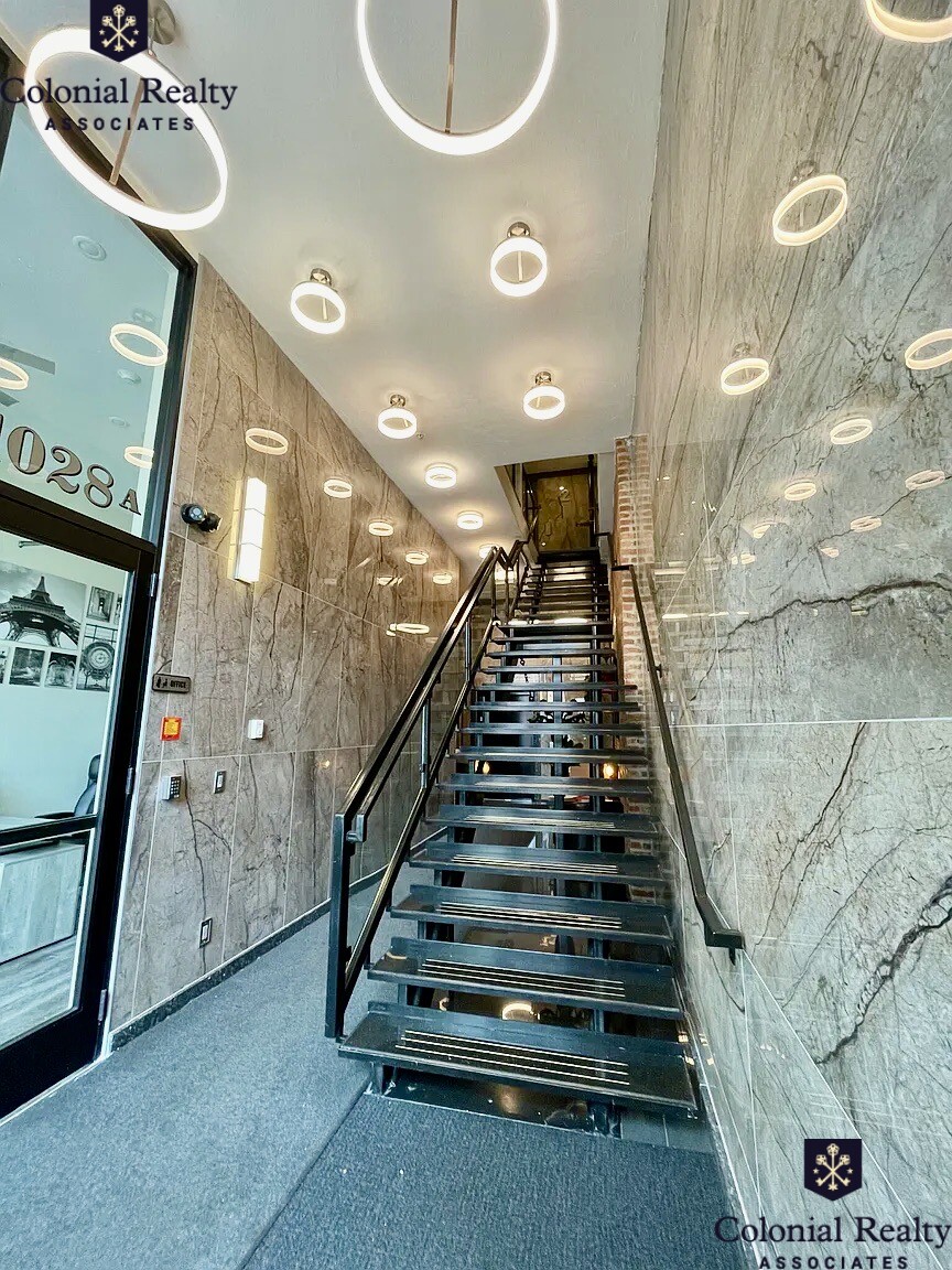 1028 Commonwealth, Chestnut Hill