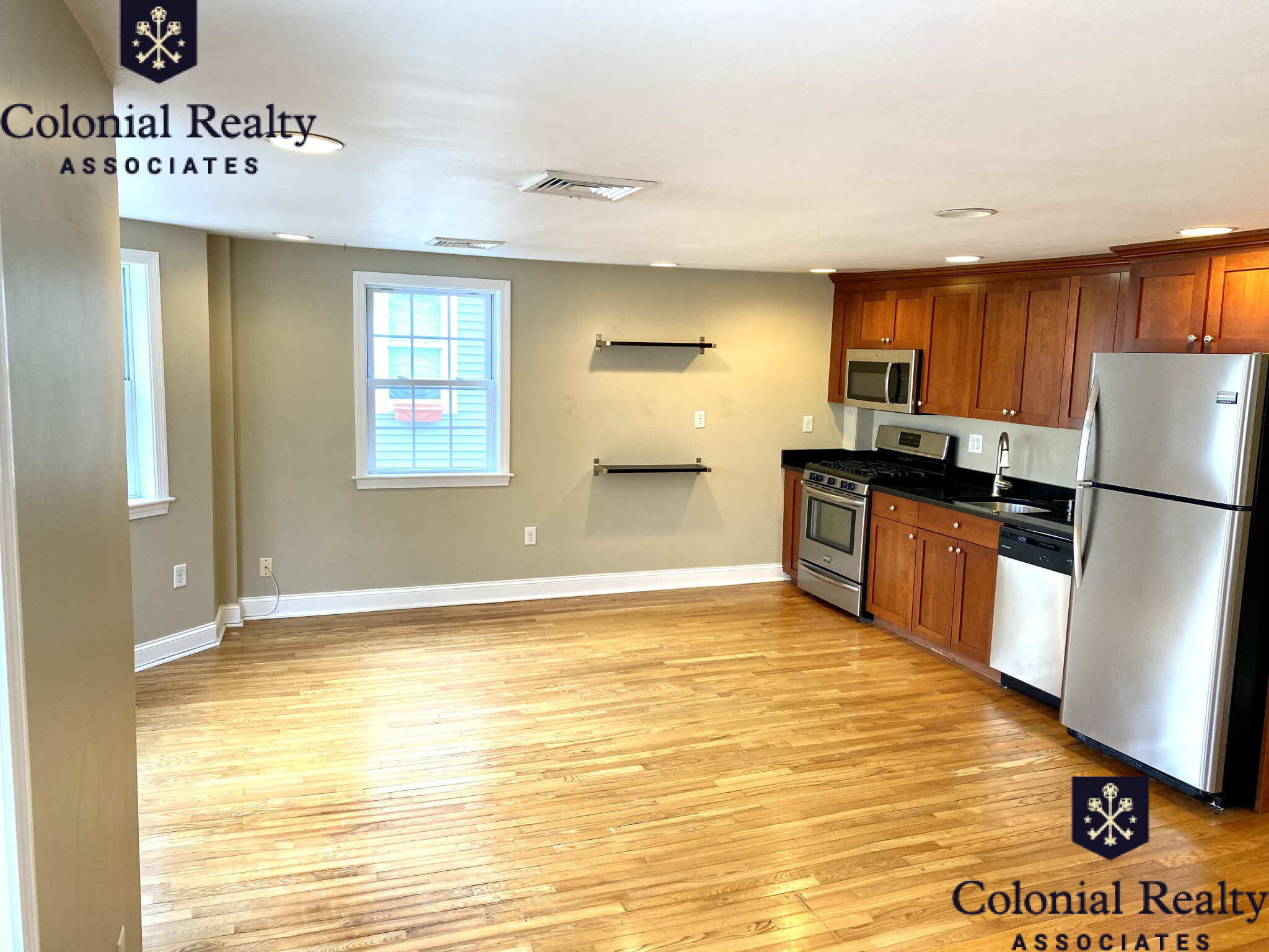 57 Day St, Jamaica Plain