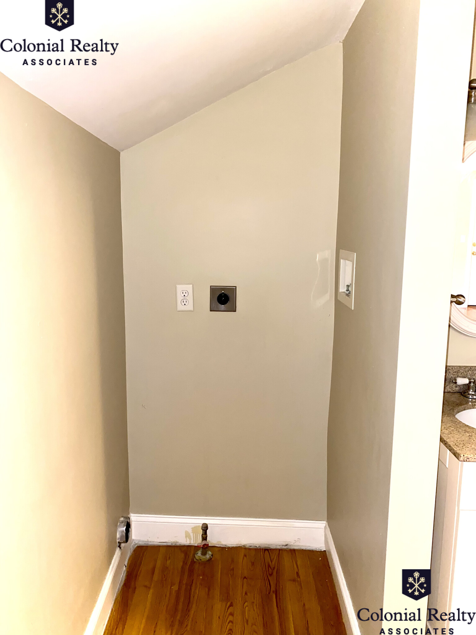 57 Day St, Jamaica Plain