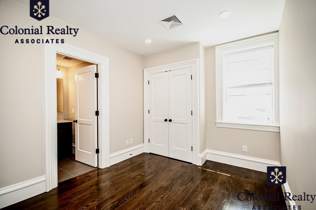 11 Alton Pl, Coolidge Corner