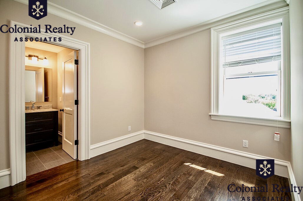 11 Alton Pl, Coolidge Corner