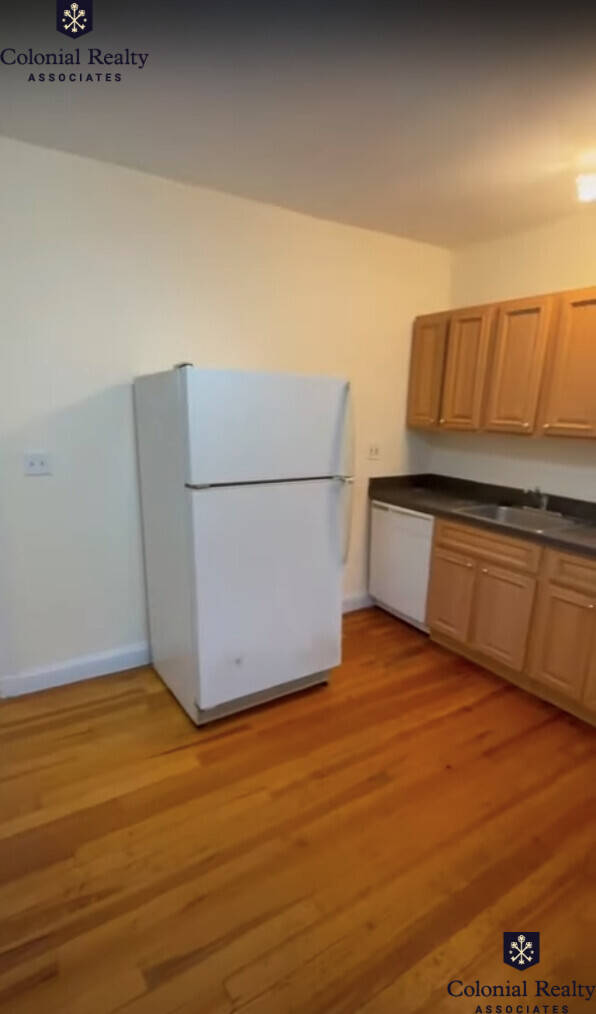 24 Fairbanks St, Coolidge Corner