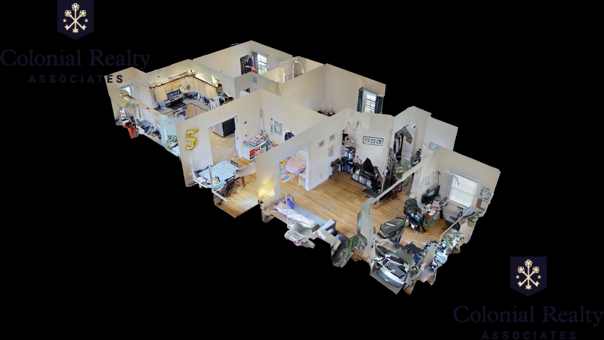 7 Woodleigh Rd, Watertown