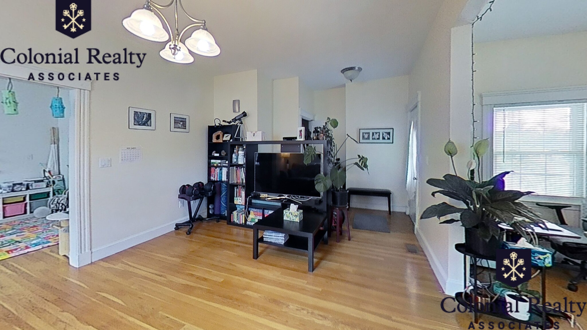 7 Woodleigh Rd, Watertown