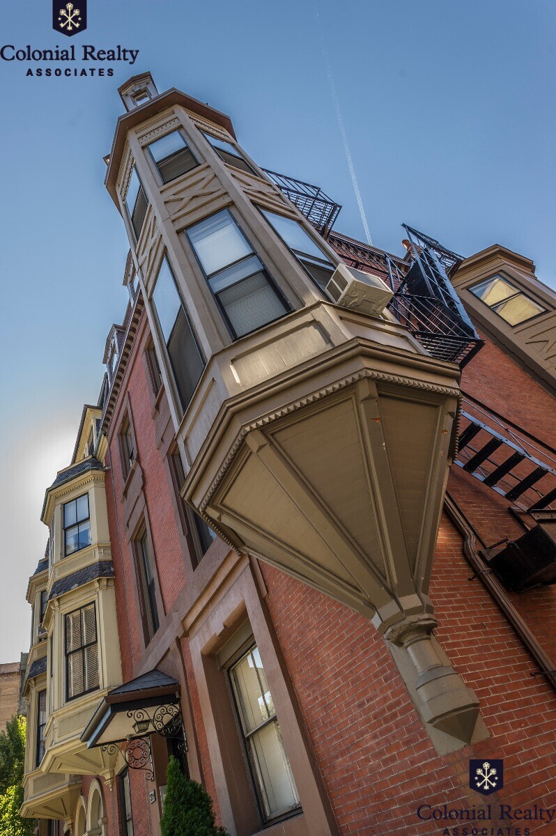 304 Berkeley St, Back Bay